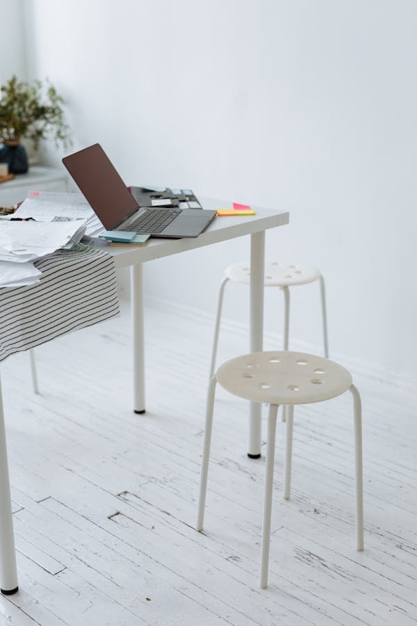 Découvrez comment le tabouret de bureau ergonomique booste votre confort