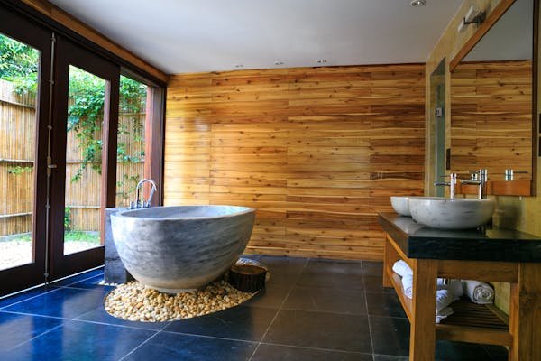 Rénovation salle de bain : idées innovantes pour 2025