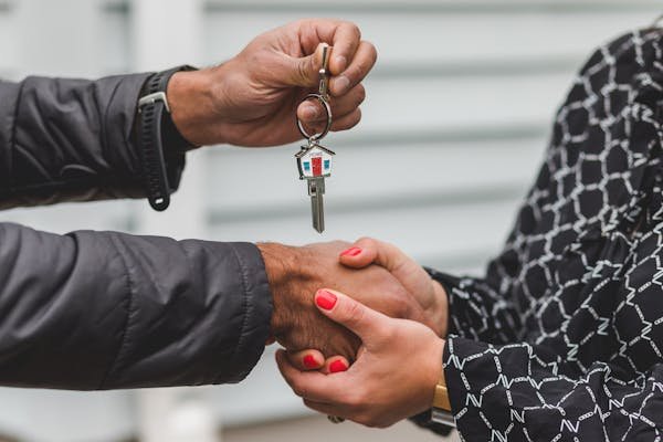 Investir dans l'immobilier : guide des solutions clé en main